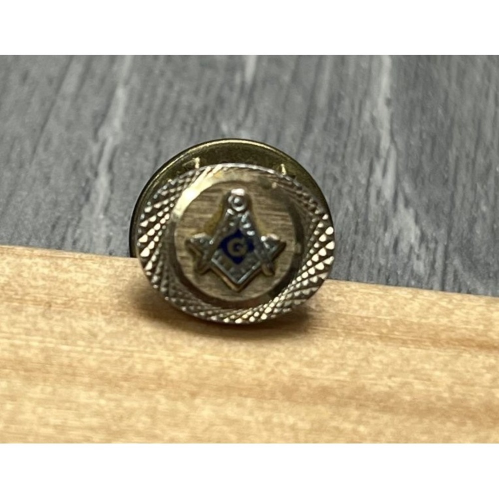 Vintage Masonic Freemason Lapel Pin Square & Compasses G Emblem Tie Tac